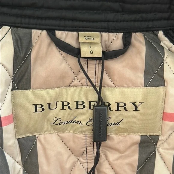 Burberry Black Quilted Coat with Check Lining - Picture 2 of 4
